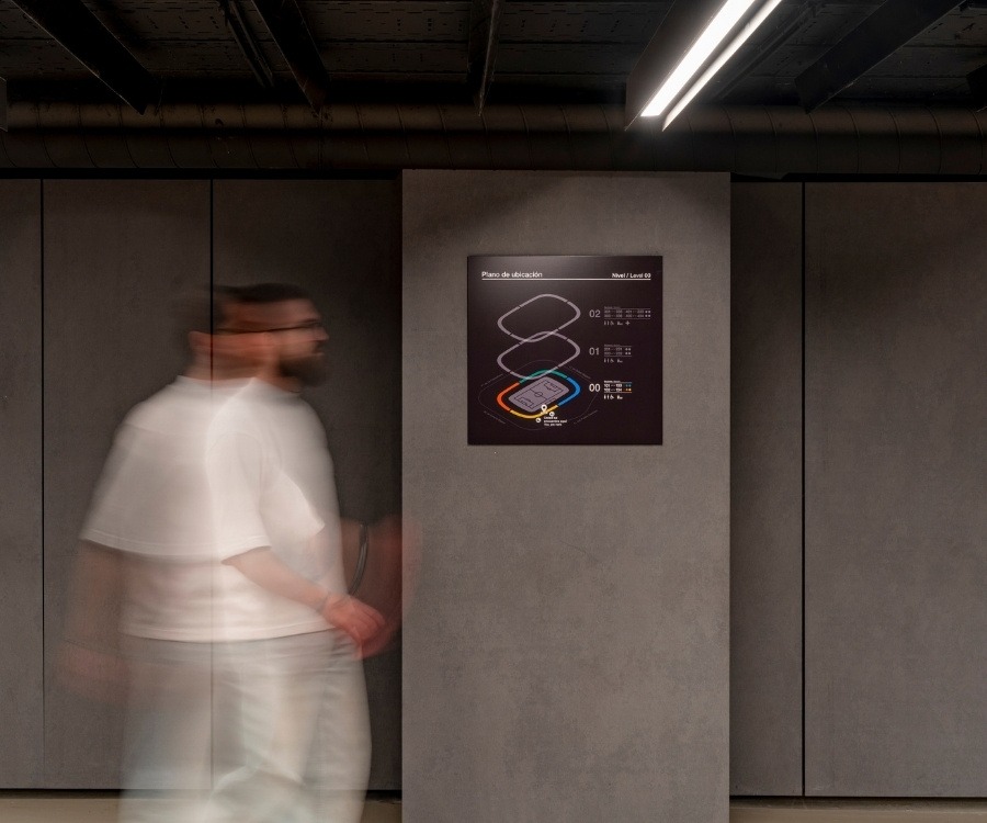 Wayfinding en Bernabéu_Signed by Signes (4)